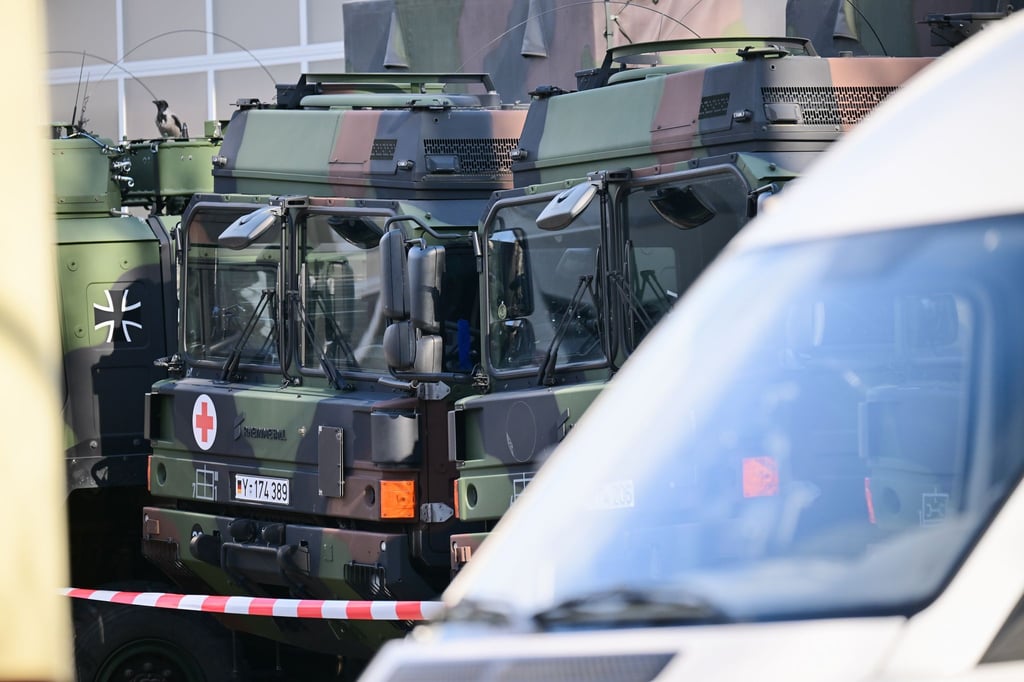 Der Staatsschutz ermittelt nach einem Brand mehrerer Bundeswehr-Fahrzeuge.