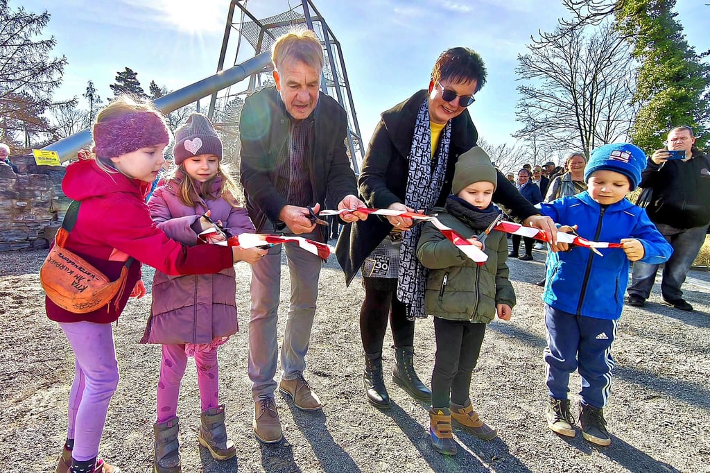 Das Gradengerüst im Bad Dürrenberger Kurpark wurde offiziell eröffnet.