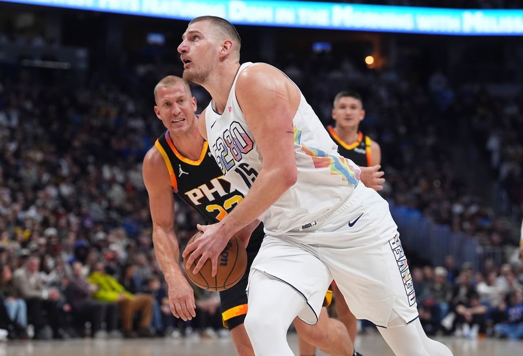 Nikola Jokic ragt heraus.