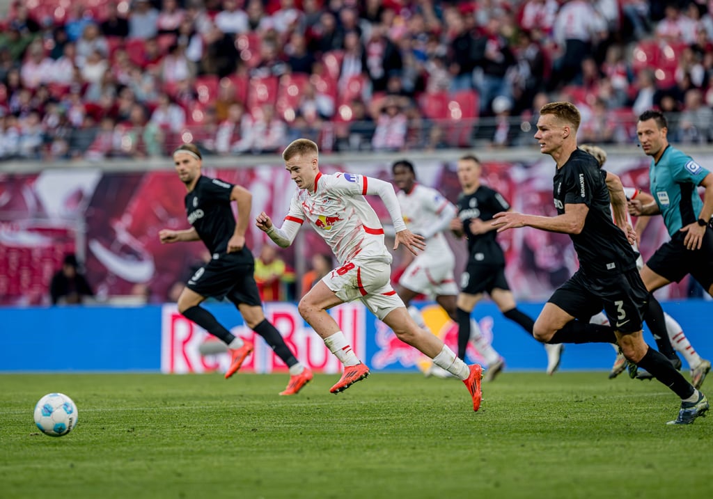 RB-Profi Arthur Vermeeren im Sprint gegen den SC Freiburg