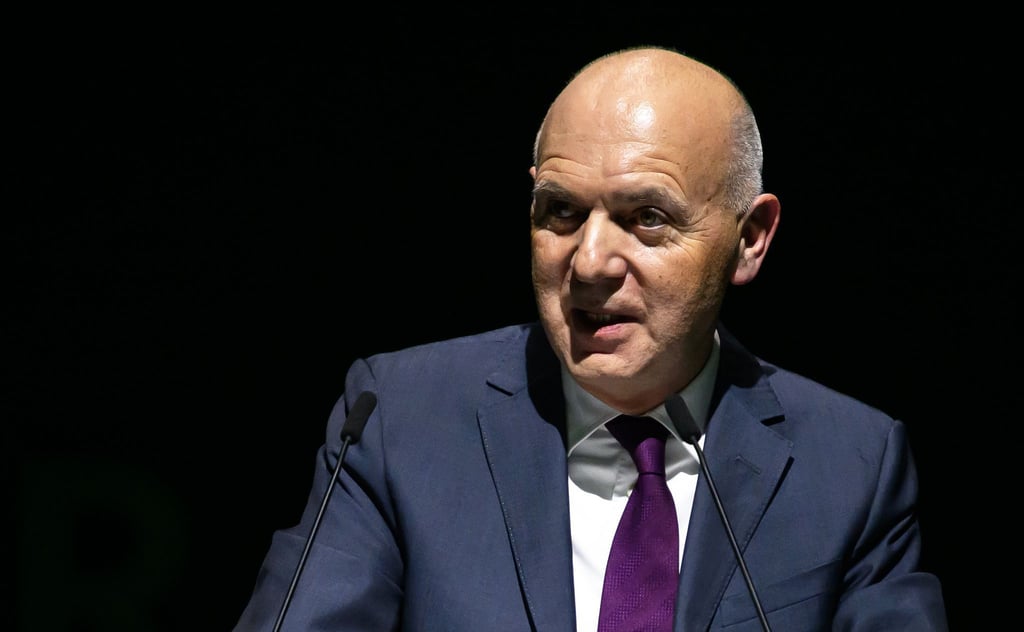 DFB-Präsident Bernd Neuendorf hofft auf den Zuschlag für die EM 2029.