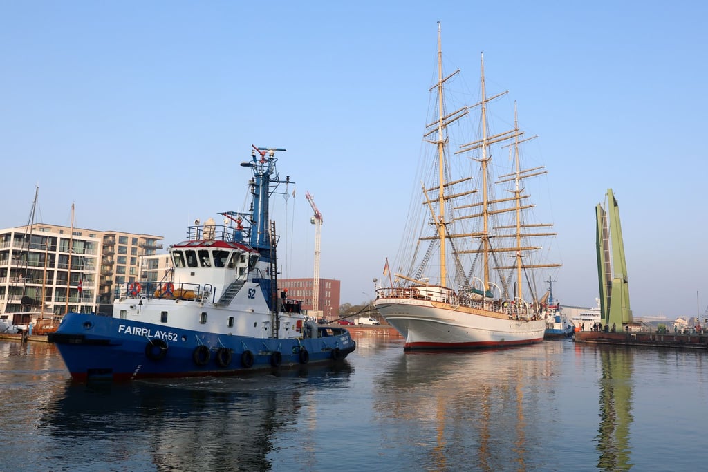 Seit 2021 liegt der Dreimaster dauerhaft in Bremerhaven.