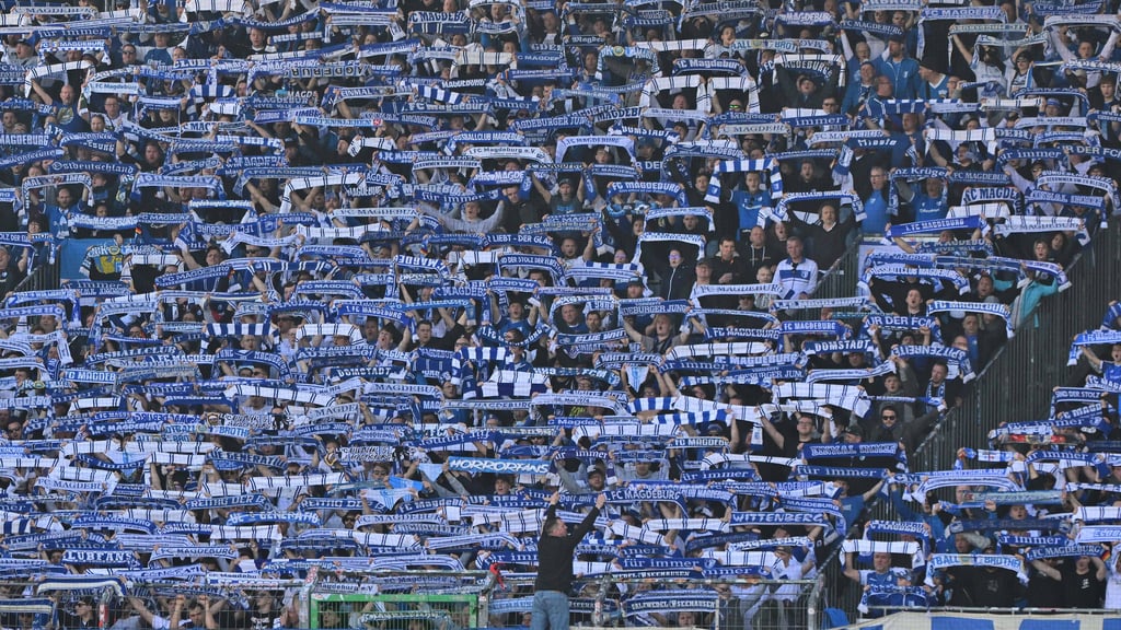 Die Fans des 1. FC Magdeburg sollen auch in Zukunft während der Spiele im Block U hüpfen dürfen.