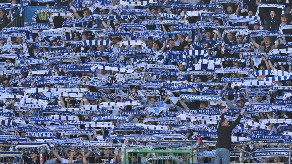 Die Fans des 1. FC Magdeburg sollen auch in Zukunft während der Spiele im Block U hüpfen dürfen.