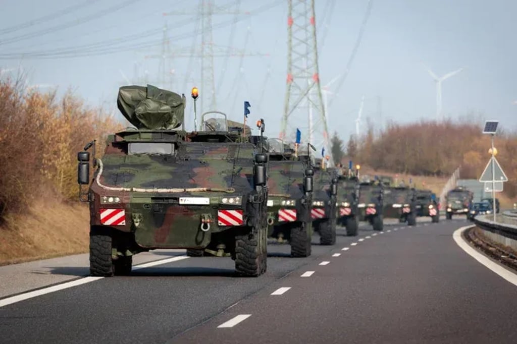 Mehrere Militärsverbände der Bundeswehr sind am Montag in einigen Bundesländern unterwegs.