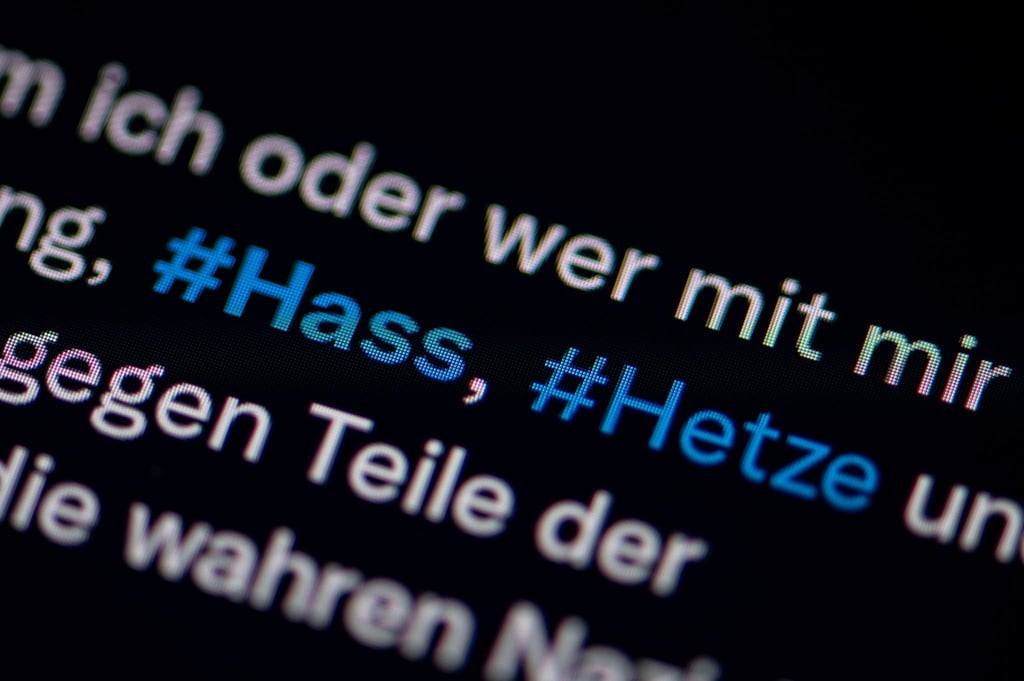 Eine EU-Stelle kippt etliche Entscheidungen von Facebook und Co.