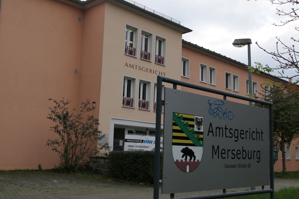 Verhandelt wurde im Amtsgericht Merseburg.