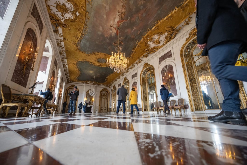 Das Neue Palais ist eines der prunkvollsten Bauten in Potsdam.