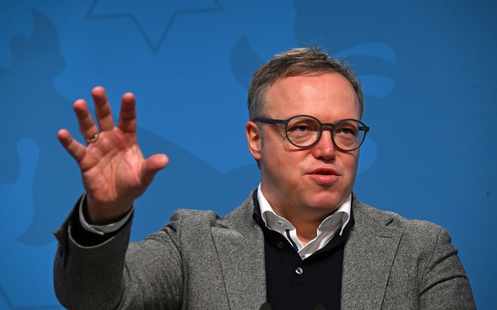 Vor der Ministerpräsidentenkonferenz äußerte sich Thüringens Landeschef Mario Voigt (CDU) im Interview mit dem ARD-Morgenmagazin auch über eine mögliche Abstimmung im Bundesrat über ein riesiges Sondervermögen, das die möglichen Koalitionäre im Bund aus Union und SPD anstreben.