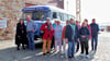 Der blaue Robur ist auf den Straßen in Brandenburg und Sachsen-Anhalt ein Hingucker. Reisegruppen sind mit dem Oldtimer-Bus gern auf Tour durch Deutschland.