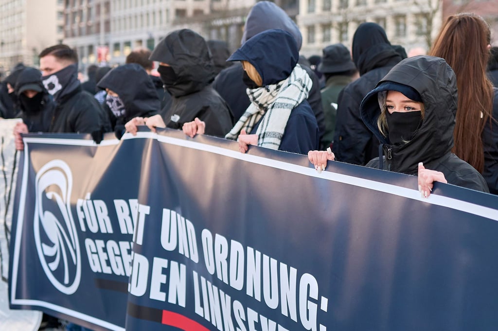 Neonazis bei einer Demonstration am 22. Februar in Berlin.