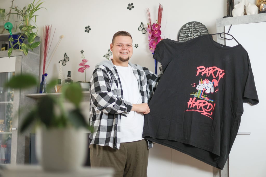 Lukas Scheider hat selbst sein Gewicht halbiert. Nun hat der Magdeburger auch noch eine Selbsthilfegruppe für adipöse Kinder und Jugendliche gegründet.