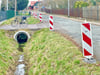 Der Randelgraben vor der Kita „Gänsewinkel“: Eine Instandsetzung der Straße ist dringend notwendig. 