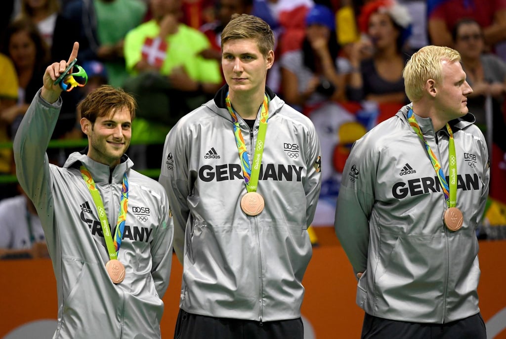 2016 gewann Patrick Wiencek (r.) mit Finn Lemke und Uwe Gensheimer (r) Olympia-Bronze.