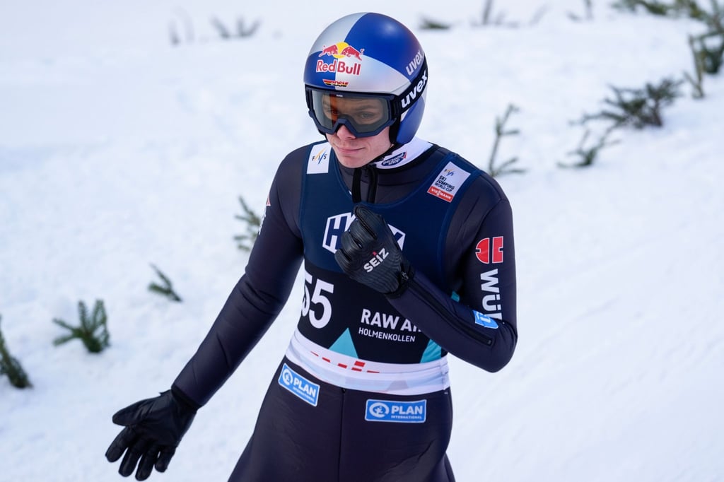 Andreas Wellinger würde lieber über Skispringen sprechen.