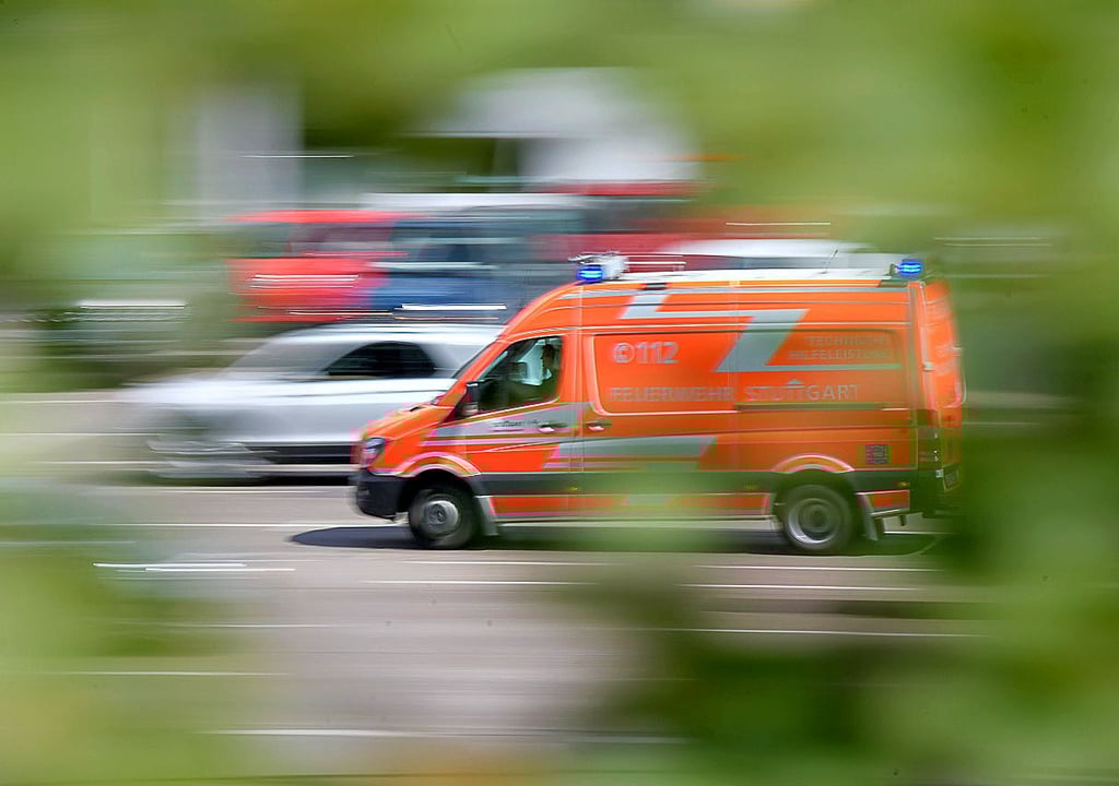 Der Rettungswagen kommt zu oft zu spät im Salzlandkreis.