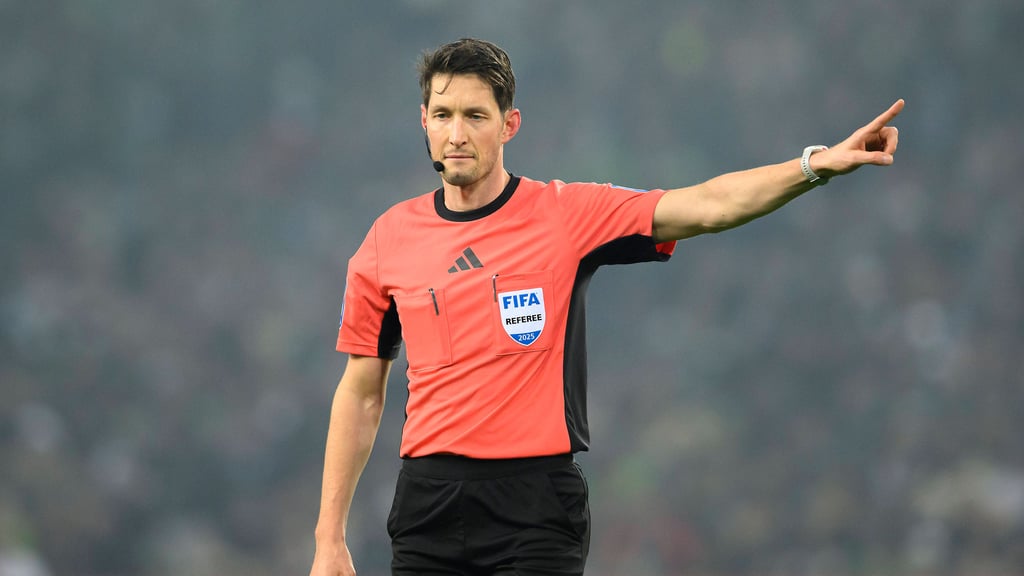 Matthias Jöllenbeck ist seit diesem Jahr Fifa-Schiedsrichter.