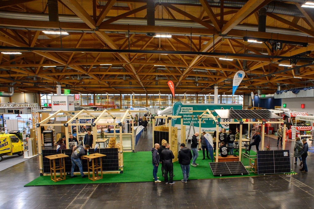 Die Landes-Bau-Ausstellung Sachsen-Anhalt mit mehr als 80 Ausstellern aus dem gesamten Bundesgebiet bringt Bauwirtschaft und Verbraucher zusammen. Sie kann bis 16. März auf dem Messegelände in Magdeburg besucht werden. (Archivfoto)