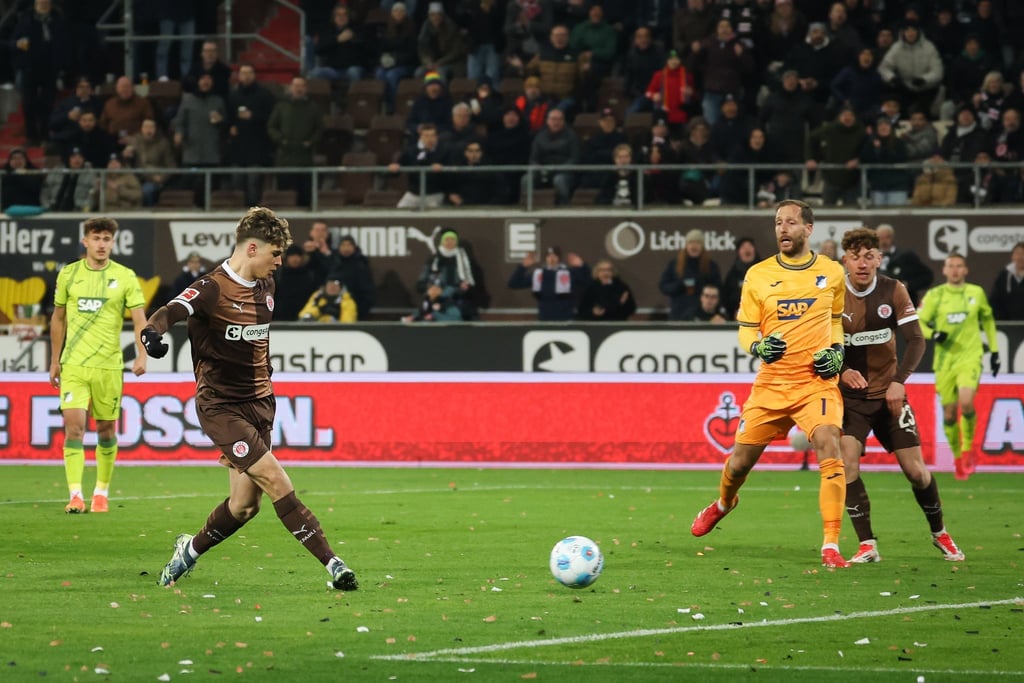 Erzielte das 1:0: FC St. Paulis Noah Weißhaupt.
