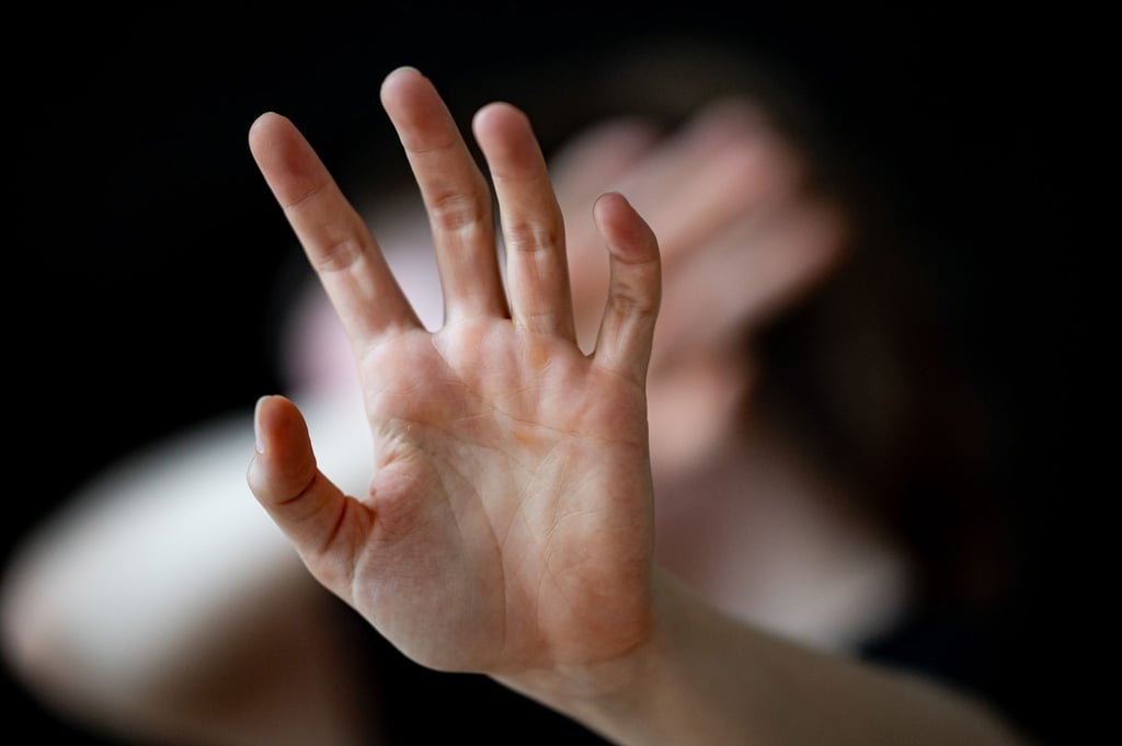 Die systematische Aufdeckung von Kindesmissbrauch nach aktuellem wissenschaftlichen Standard und die professionelle Unterstützung für die Opfer sind in Deutschland aus Expertinnensicht längst nicht ausreichend. (Symbolbild)