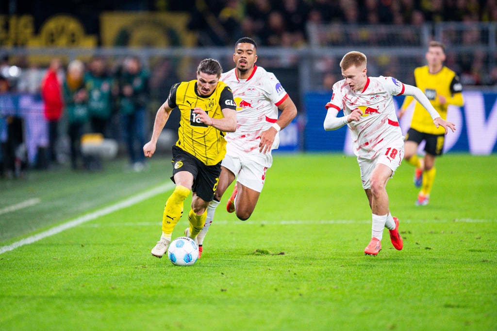 Der Ex-Leipziger Marcel Sabitzer im Duell mit RB.