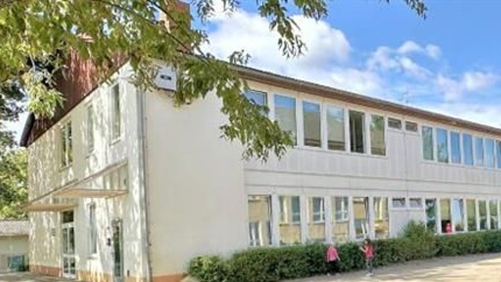 Gute Nachrichten für die Altenplathow Grundschule: Es gibt eine Reparatur und eine Spende.