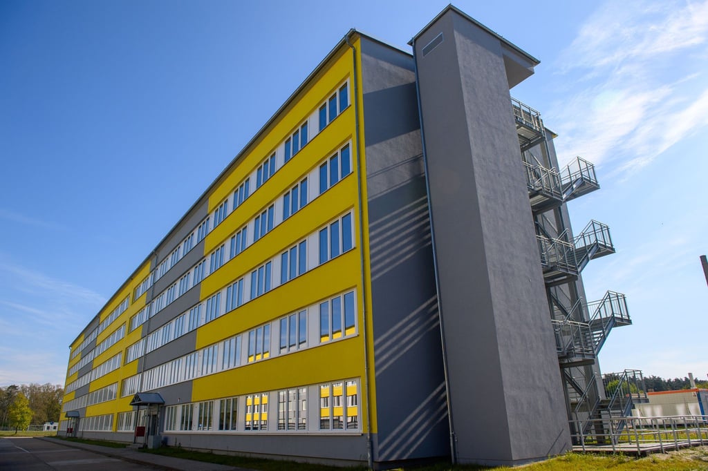 In der Landesaufnahmeeinrichtung in Stendal wohnen derzeit mehr als 450 Personen. (Archivbild)