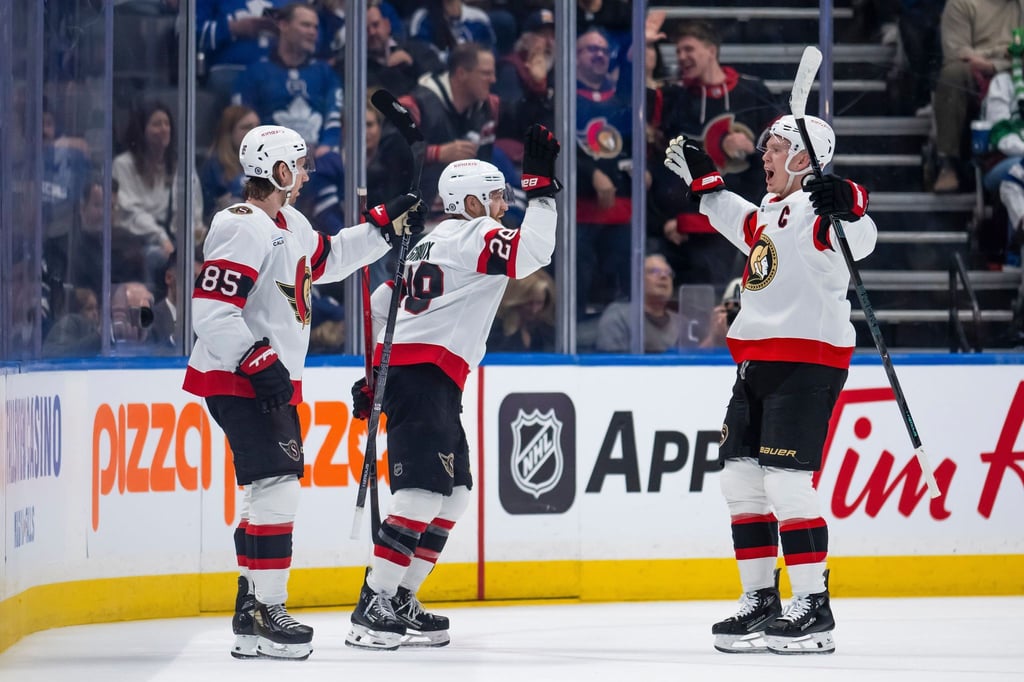Die Ottawa Senators bejubeln den sechsten Sieg in Serie.