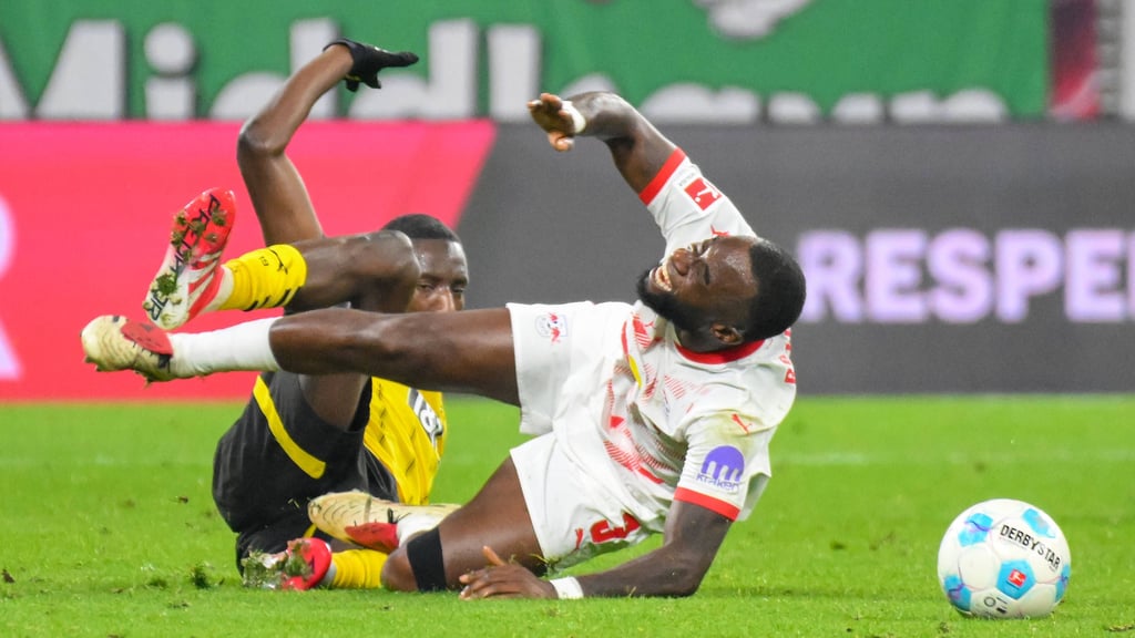 Im Kampfmodus: Lutsharel Geertruida gegen Serhou Guirassy.