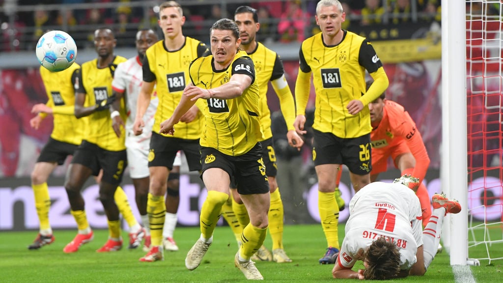 Ex-RB-Kapitän Marcel Sabitzer im Trikot des BVB kurz vor seiner verletzungsbedingten Auswechslung