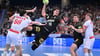 Julian Köster (M) übernimmt immer mehr Verantwortung bei den deutschen Handballern.