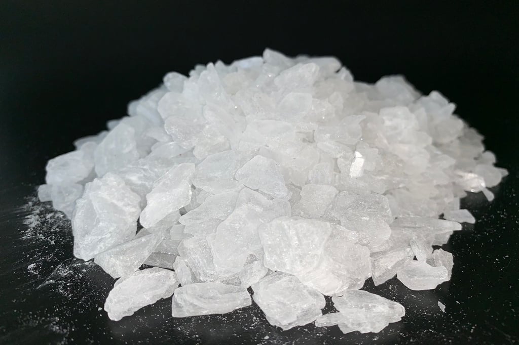 Crystal Meth (hier ein Symbolbild) soll eine Frau konsumiert haben, die in der Nacht zum Samstag von der Polizei in der Sparkasse am Topfmarkt angetroffen wurde.