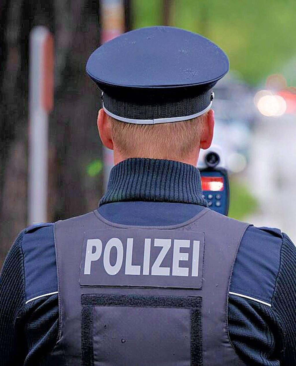 Die Polizisten mussten Verstärkung anfordern.