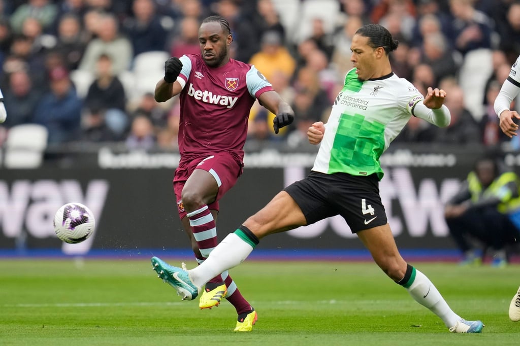 Michail Antonio (links) hatte im Dezember einen schweren Verkehrsunfall.