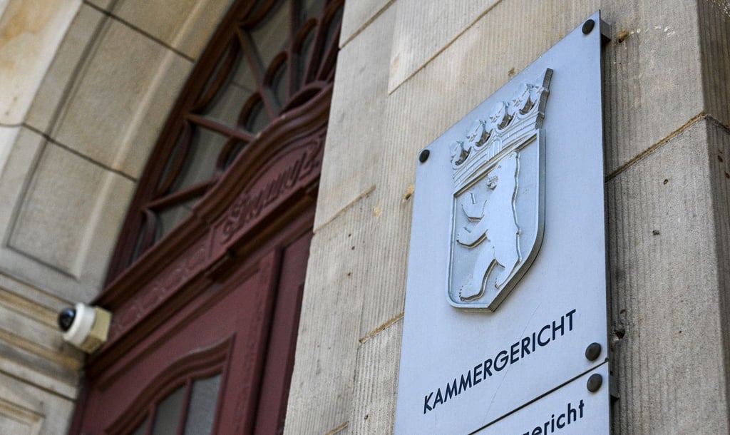 Zwei mutmaßliche ehemalige Mitglieder der linksextremistischen Gruppe „Das Komitee“ kommen vor Gericht. (Symbolbild)