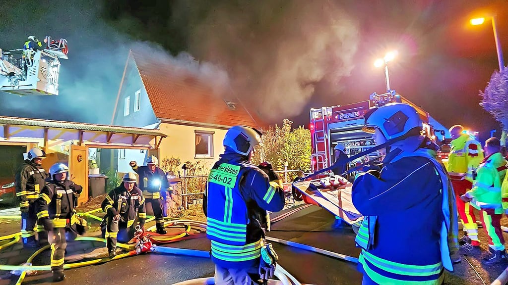 Im November 2024 kam bei einem Wohnhausbrand in der Winninger Siedlung für einen Bewohner jede Hilfe zu spät.