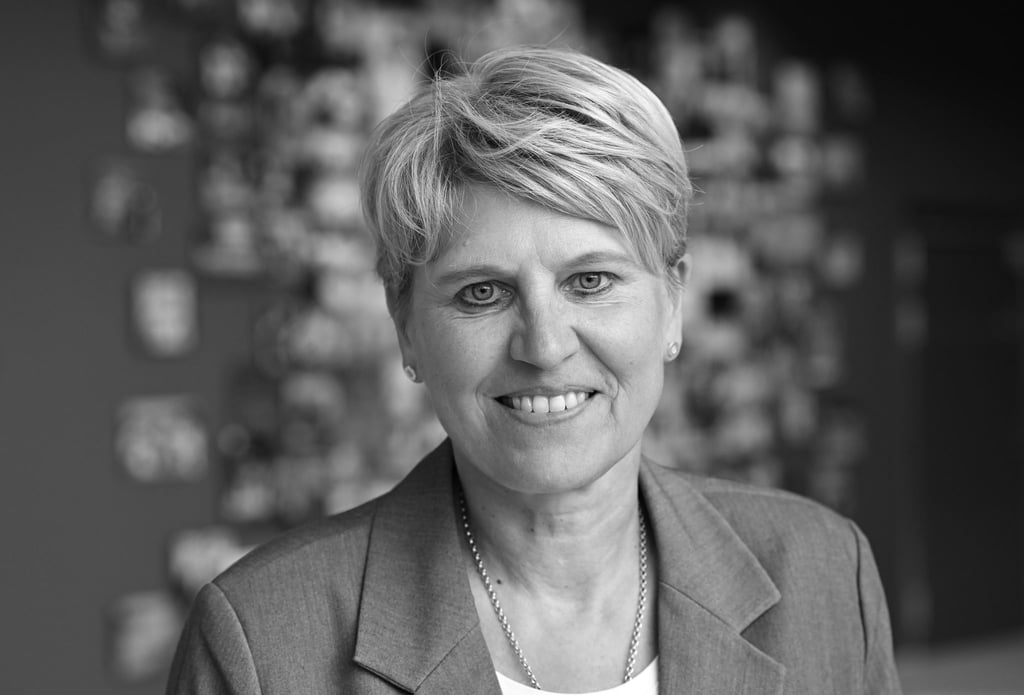 Zu Ehren von Doris Fitschen hat der DFB bei zahlreichen Spielen eine Schweigeminute angekündigt.