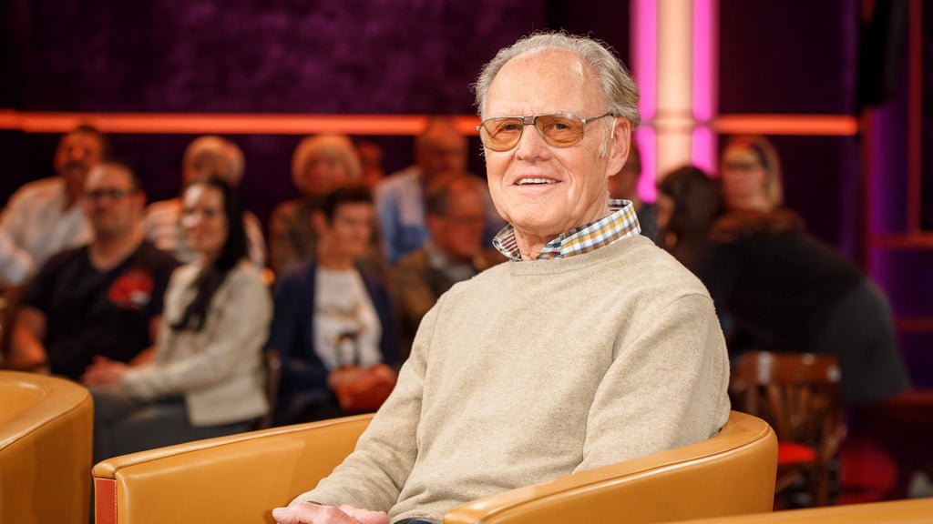 DDR-Radsport-Legende Gustav-Adolf "Täve" erzählte auf dem MDR-Riverboat, wie er vom Dach gefallen ist