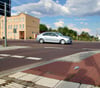 Der Durchgangsverkehr in Calbe erzeugt Lärm, vor allem an den Kreisverkehren. Die geplante Ortsumgehung könnte den Verkehr aus der Stadt führen und die Lebensqualität der Anwohner erheblich verbessern.