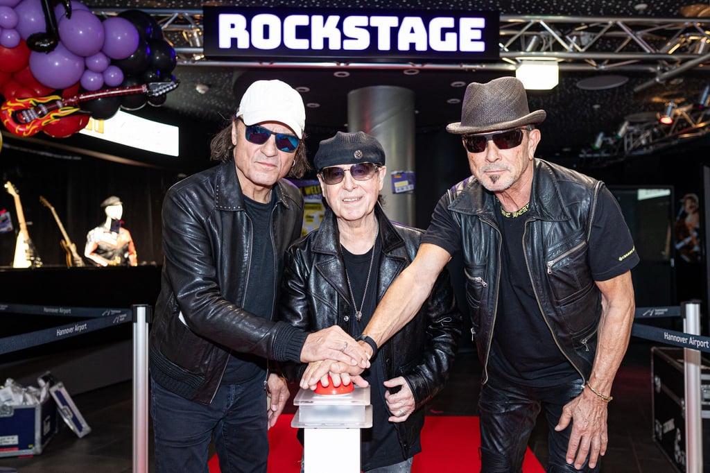 Die Verbindung er Rockband Scorpions mit Hannover ist nun am Flughafen sichtbar.