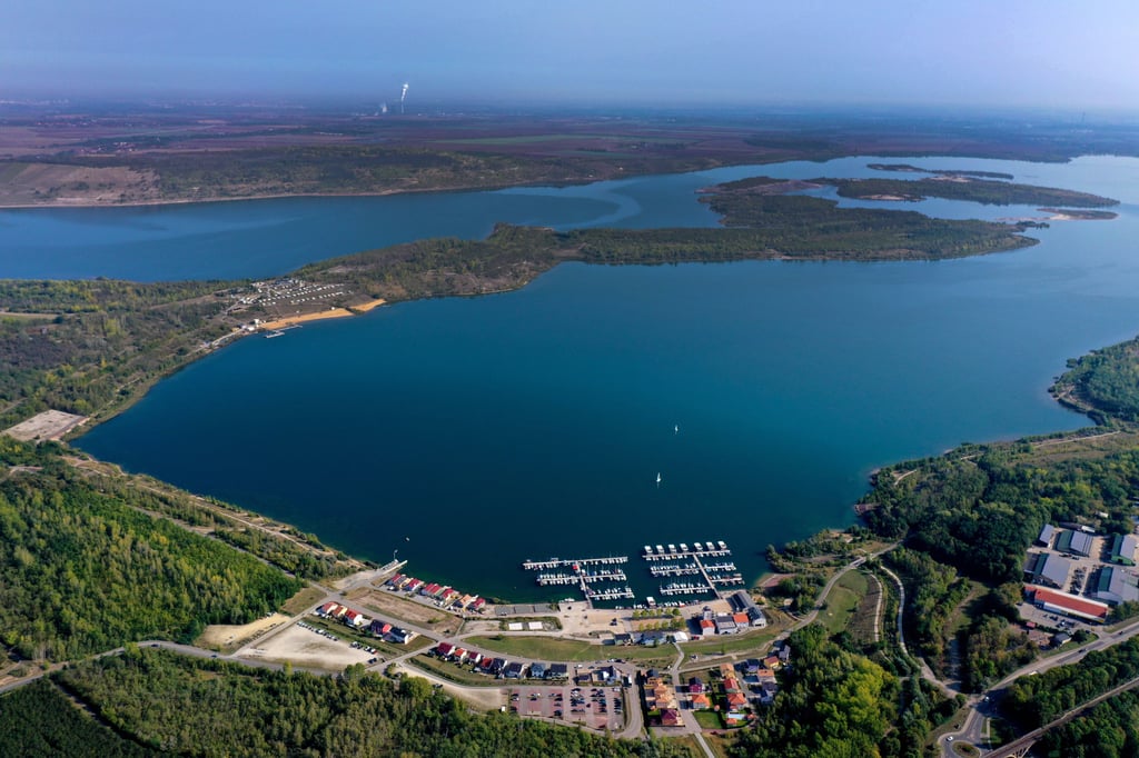 Der Geiseltalsee ist eine riesige Erholungslandschaft.