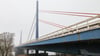 Auf der Norderelbbrücke gilt eine neue Verkehrsführung, die das marode Bauwerk schonen soll.