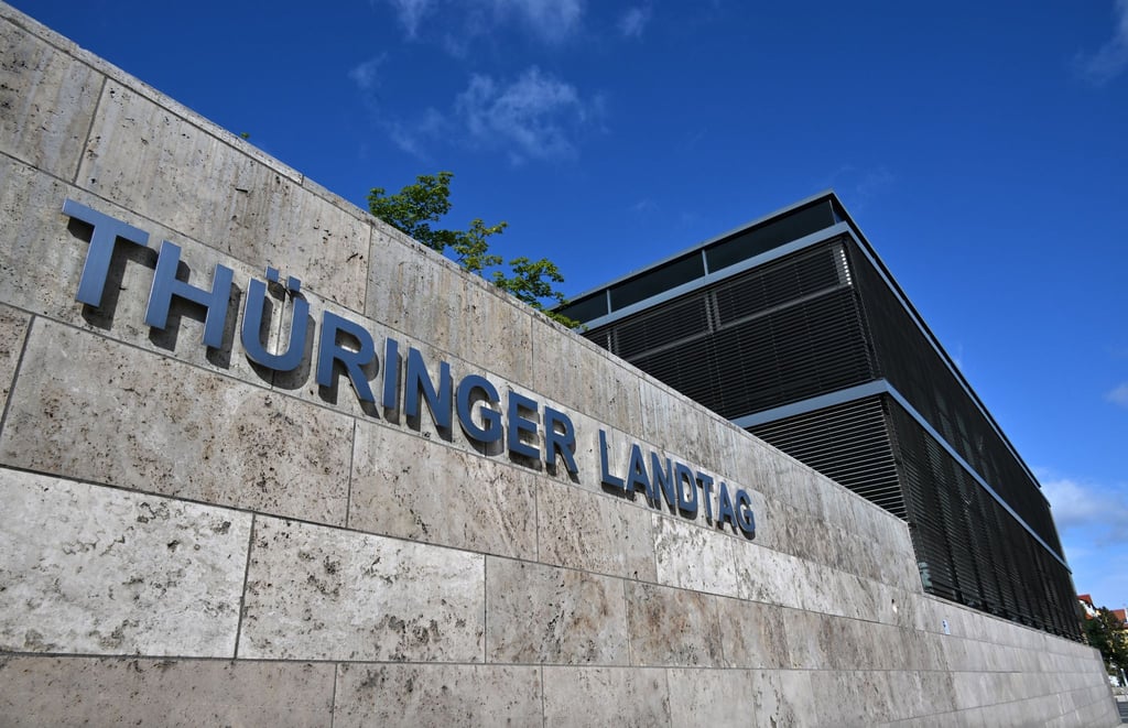 Die AfD-Fraktion hatte ein Sonderplenum beantragt, um über das Finanzpaket und die damit verbundenen Grundgesetzänderungen zu debattieren. (Symbolbild)