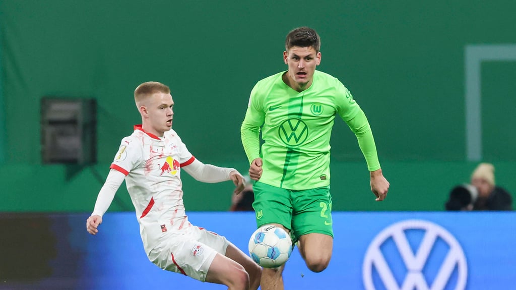 Arthur Vermeeren (l.) muss bei Zweikämpfen noch zulegen.