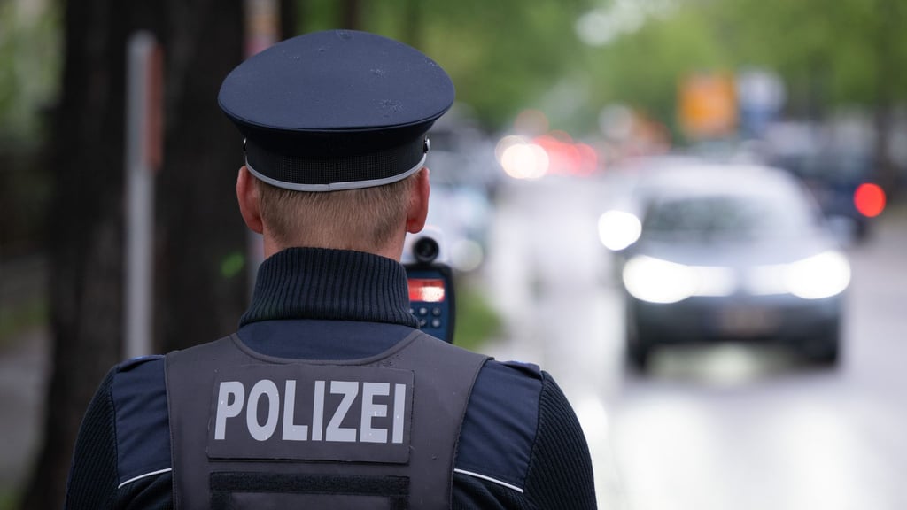 Die Polizei hat auf der L136 in Zschornewitz geblitzt.