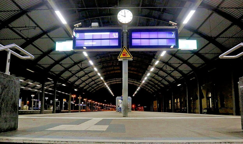 Verwaiste Bahnsteige, nichts rollt: Während der Bauphase war der Hauptbahnhof mehrfach gesperrt, diese Aufnahme stammt von 2015.