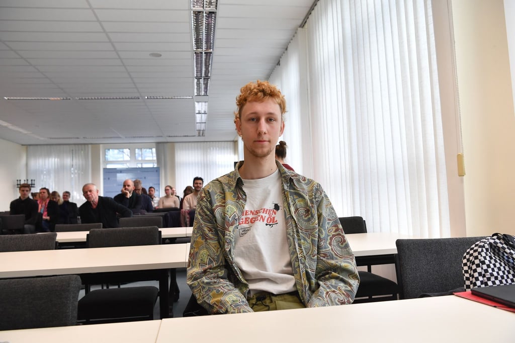 Bei einer Sitzblockade der Klimagruppe Letzte Generation hatte die Polizei den „Schmerzgriff“ gegen Lars Ritter angewendet.