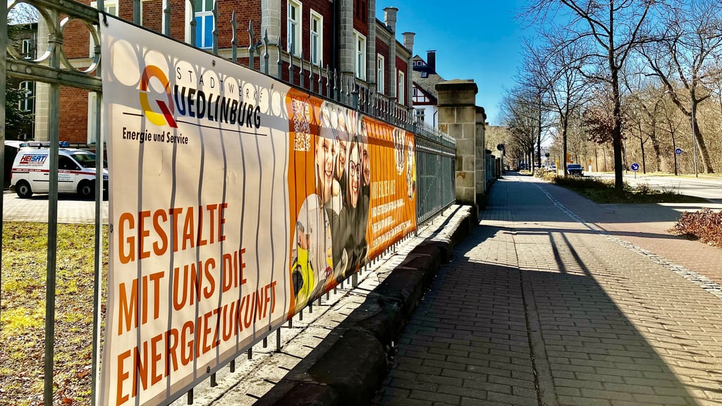Die Stadtwerke Quedlinburg stehen vor einer unsicheren Zukunft - das befürchten zumindest viele Mitarbeiter des Gas- und Stromlieferanten aus dem Harz.