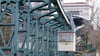 Bei der Frühjahrsrevision wird an der Dresdner Schwebebahn der Antriebsmotor ausgetauscht. (Archivbild)