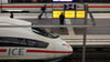 Die acht Gleise des Tiefbahnhofs am Berliner Hauptbahnhof sind am Wochenende komplett dicht. (Archivbild)